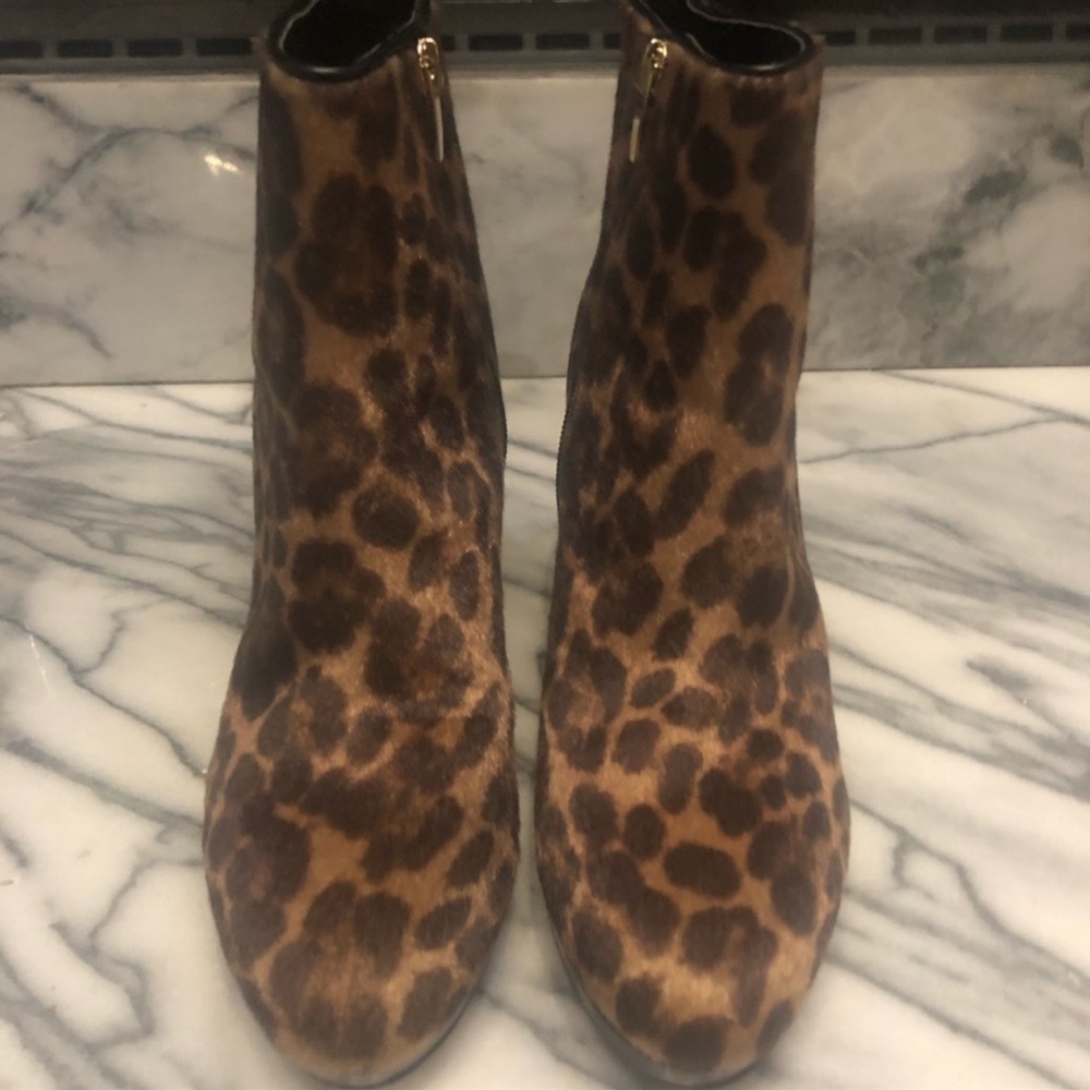 🆕 Nine West Animal Print size 8.5 bootie